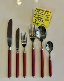 Servizio posate 24 pz manico bordò 