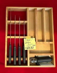 Cassettiera con 4 coltelli e affilalame Montana 