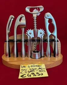 Set 4 utensili con base legno 