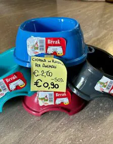 Ciotole per cibo animali in plastica
