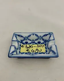 Posacenere porcellana, dimensioni 8.5cmx6cm