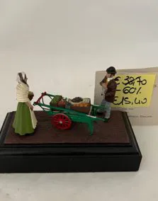Fruttivendolo con carretto resina, dimensioni 6x13x9h