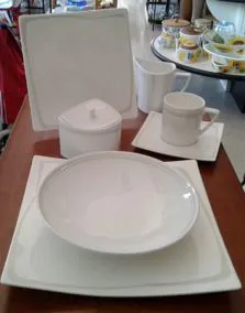 Piatti quadrati bone china