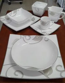 Piatti quadrati bone china decorati
