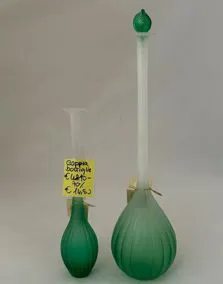 Coppia bottiglie vetro verde, altezza 21-31cm