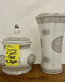 Set vaso e scatola in porcellana, altezza 22-24cm