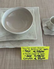 Servizio piatti 20 pezzi (per 6 persone) + 6 tazzine caffè porcellana