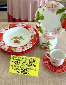 Servizio piatti 39 pezzi + 12 tazzine caffè + zuccheriera porcellana
