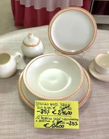Servizio piatti 38 pezzi + 12 tazzine caffè + zuccheriera + lattiera porcellana Top Gres