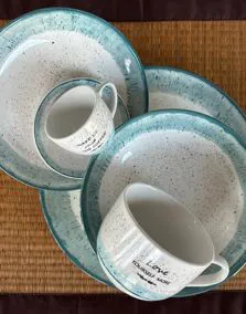 Servizio piatti da 6 persone porcellana con tazzina e tazza colazione, granelli azzurro