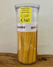 Barattolo ermetico Guzzini in plastica con tappo trasparente per spaghetti e pasta